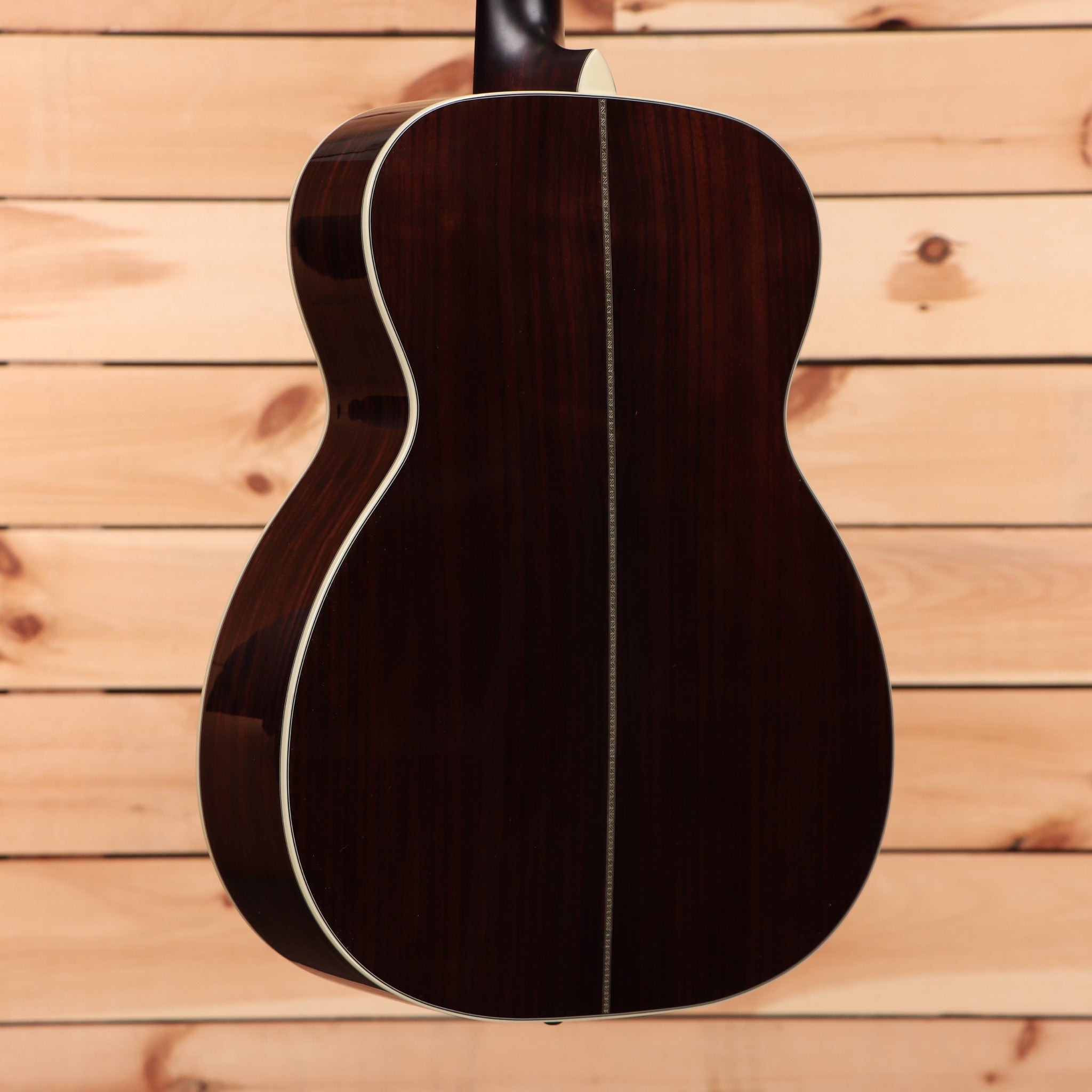 Eastman E20OM-TC dreadnought acoustic guitar natural finish with white binding and rosewood back sides