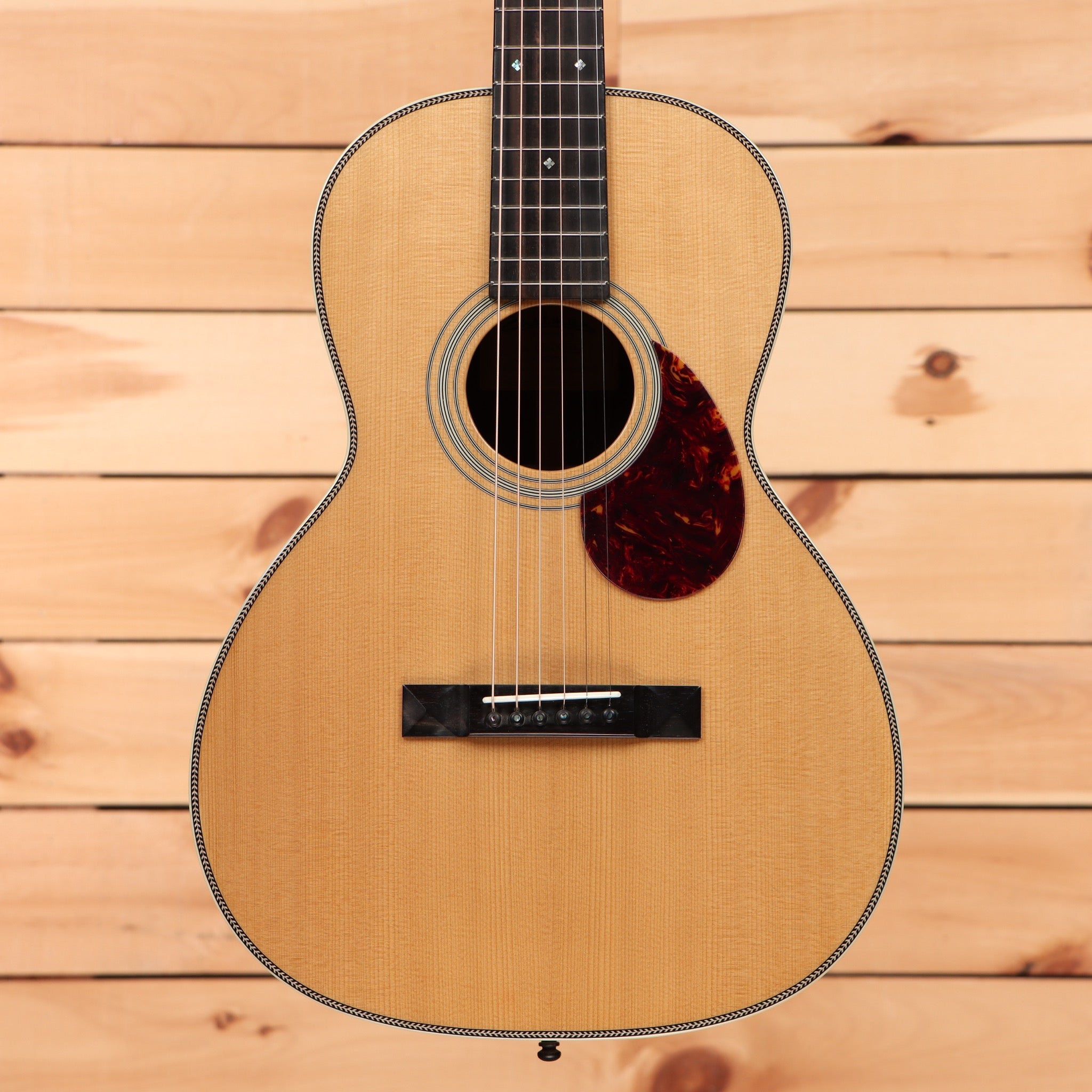 Eastman E20OOTC Thermocure natural acoustic guitar with dark rosewood pickguard