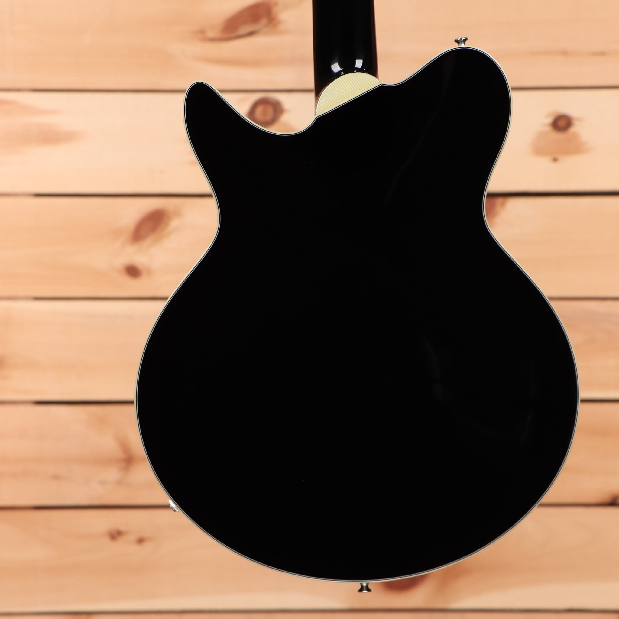 Eastman Romeo NYC semi-hollow electric guitar black finish with maple top and f-holes