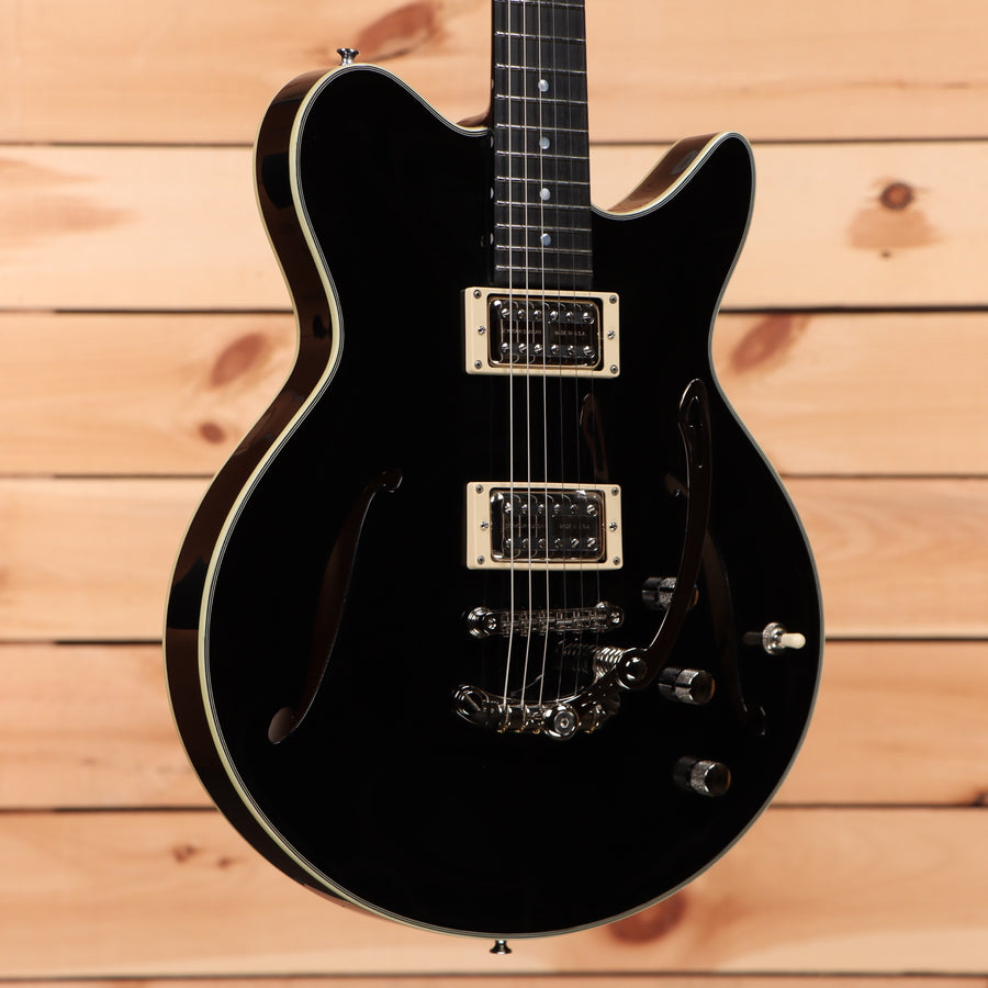 Eastman Romeo NYC semi-hollow body electric guitar black finish with dual humbucker pickups