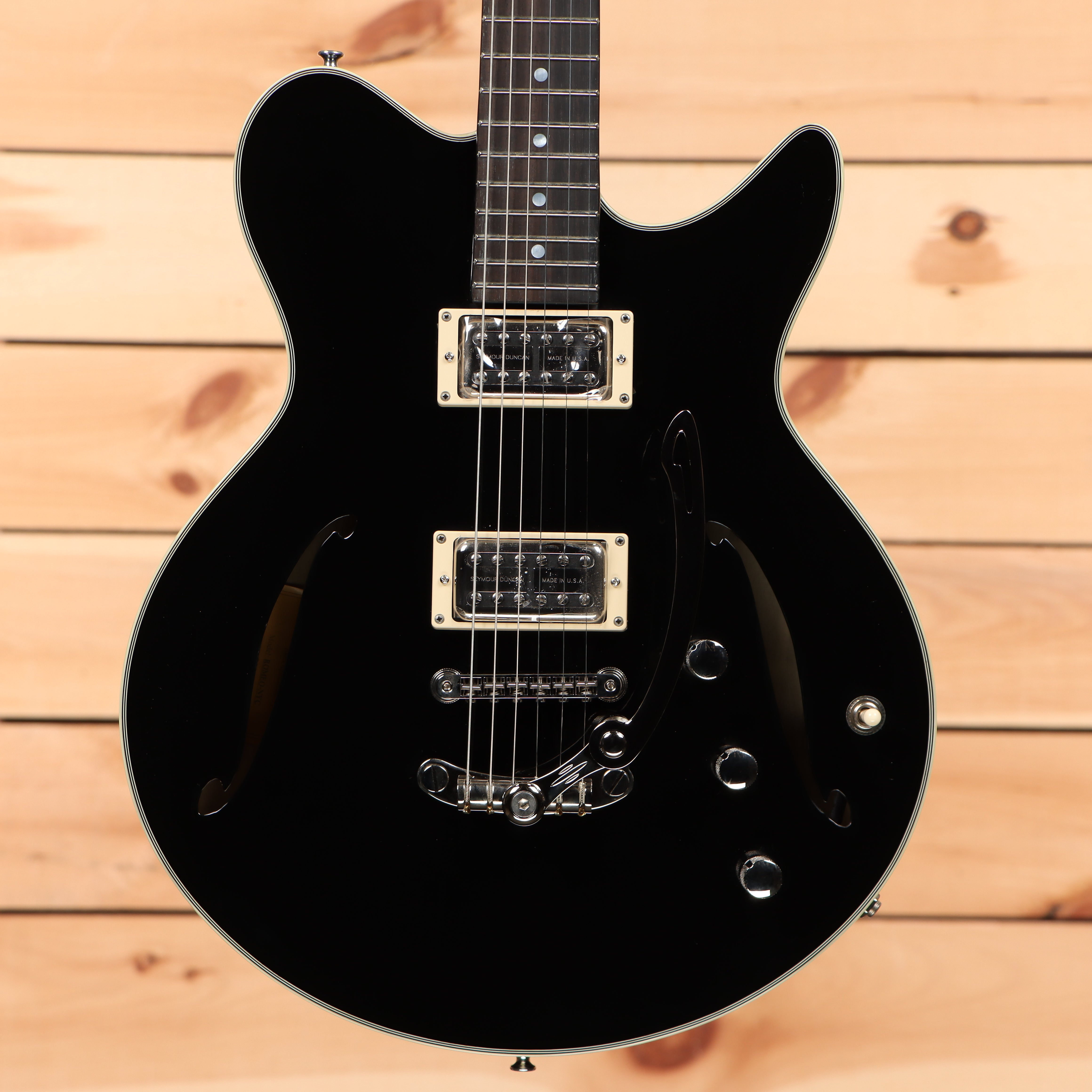 Eastman Romeo NYC - Black – Righteous Guitars