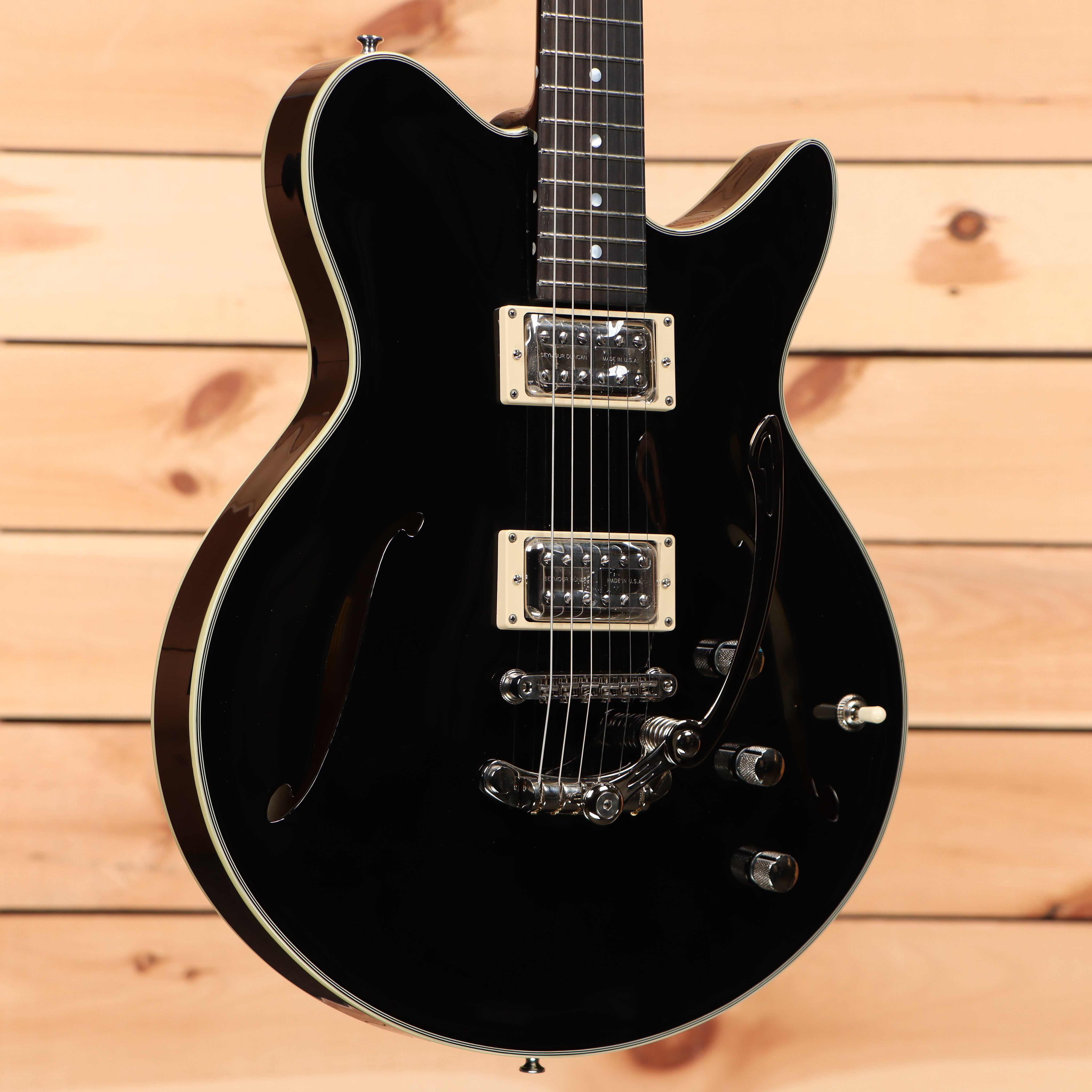 Eastman Romeo NYC - Black – Righteous Guitars
