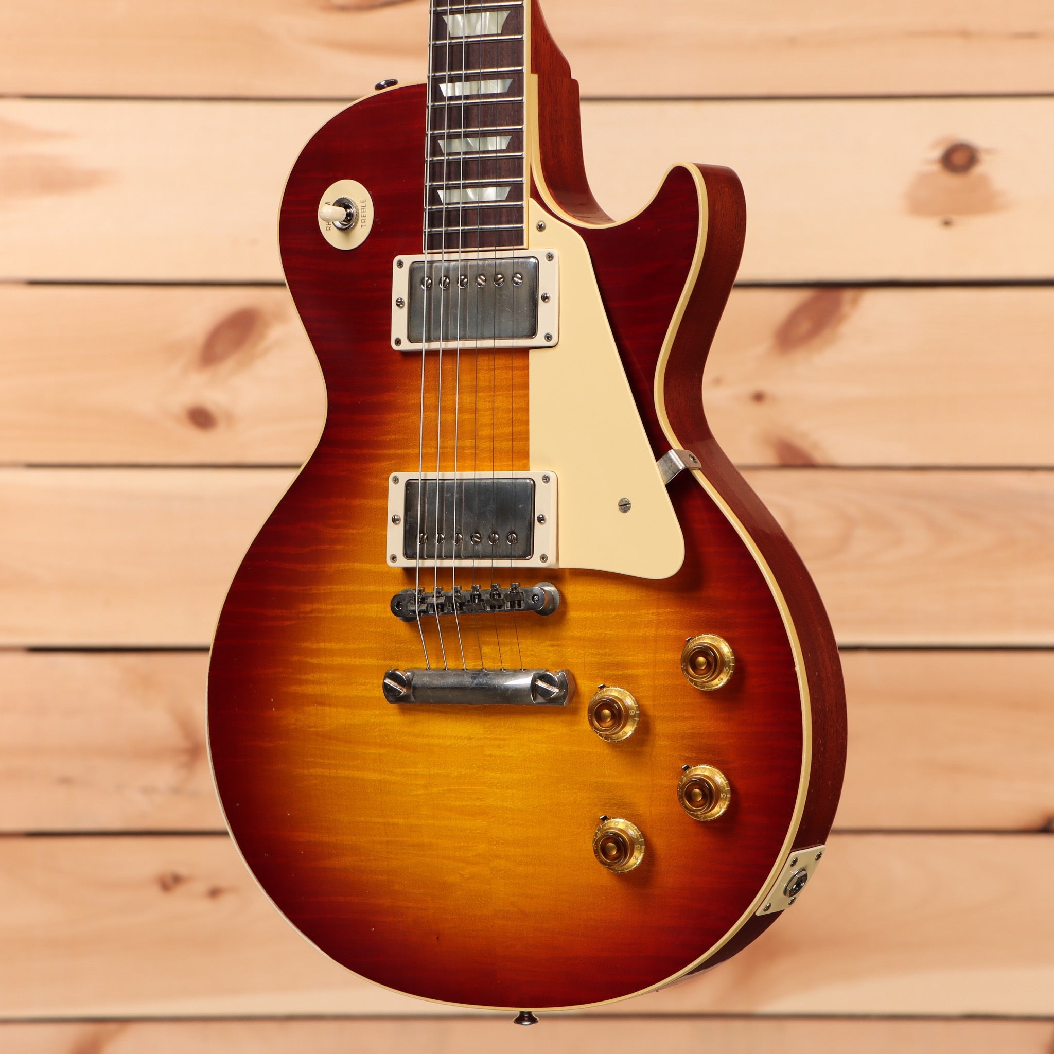 Gibson 1959 Les Paul Standard Reissue Light Aged electric guitar Cherry Tea Burst with dual humbuckers and gold hardware