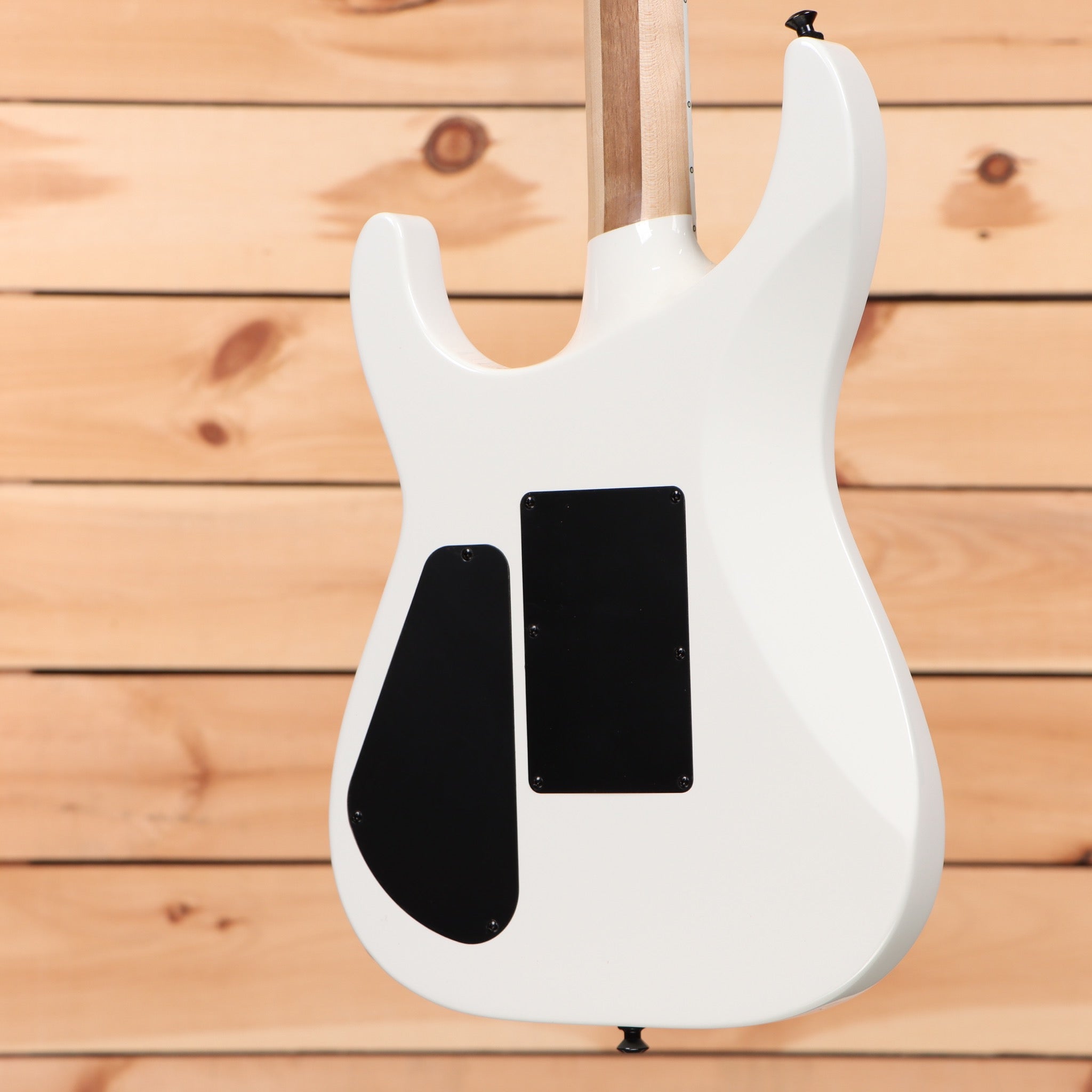 Jackson Pro Plus Series Soloist SLA3 electric guitar Snow White with dual humbucker pickups