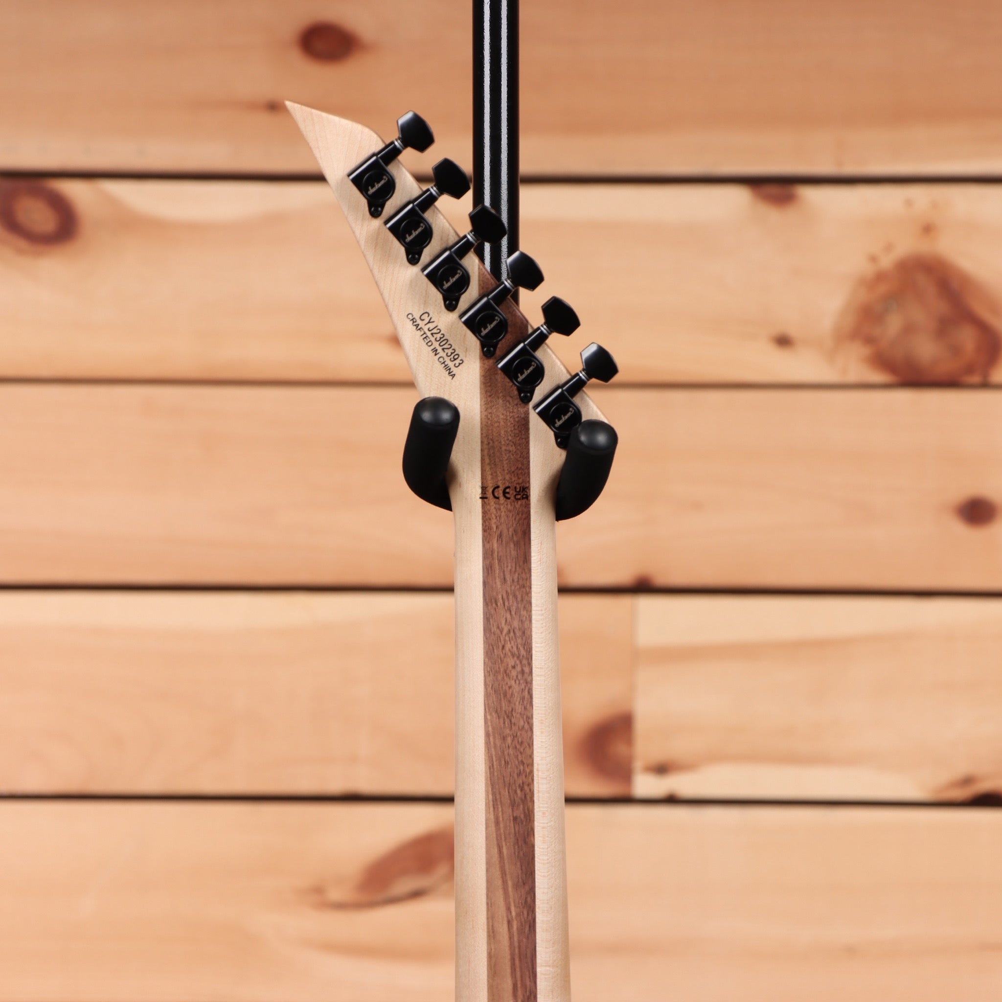 Jackson Pro Plus Series Soloist SLA3 electric guitar Snow White with maple neck and black hardware