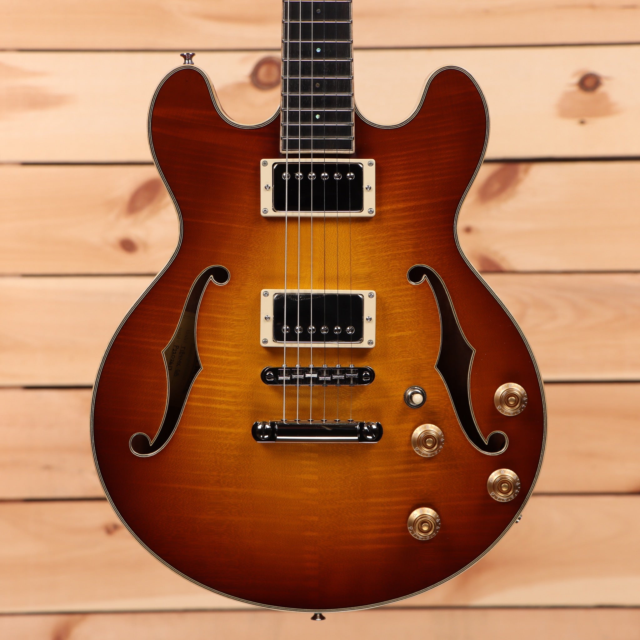 Eastman T184MX semi-hollow electric guitar Goldburst with dual humbucker pickups and f-holes