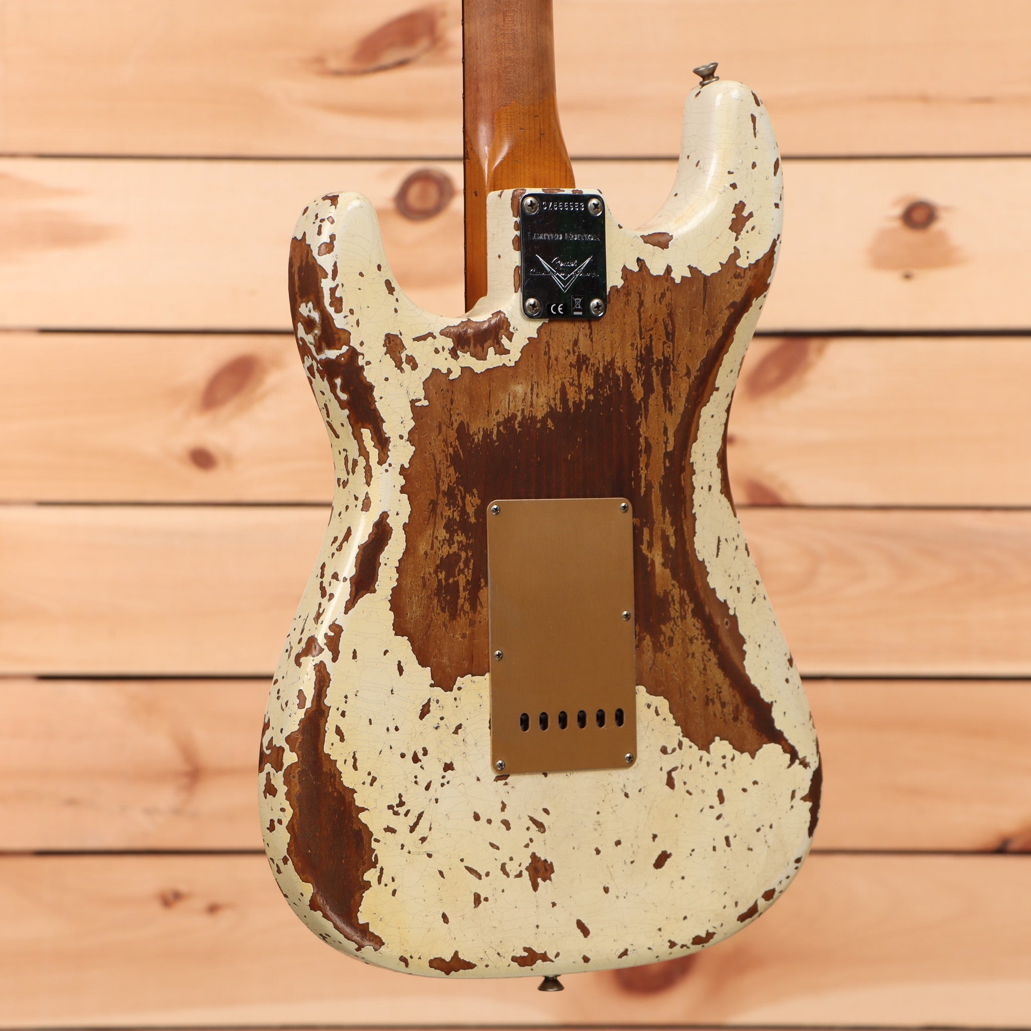 Fender Custom Shop Limited Roasted Bighead Stratocaster electric guitar Olympic White super heavy relic finish with gold anodized pickguard