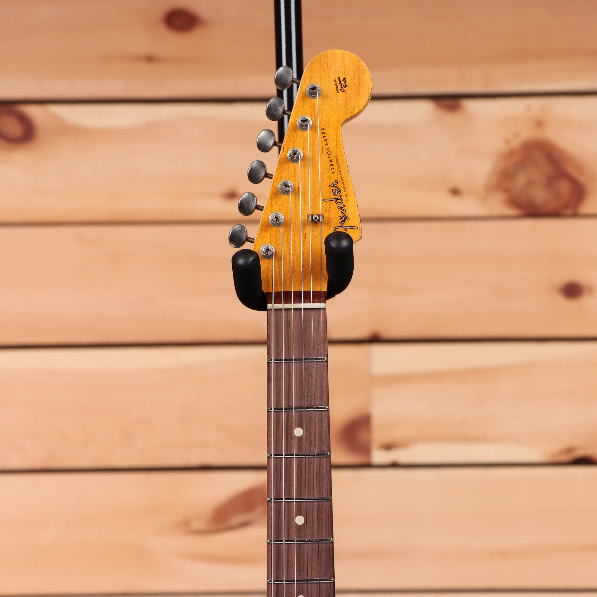 Fender Custom Shop 1959 Stratocaster electric guitar heavy relic super faded aged shell pink with rosewood fretboard