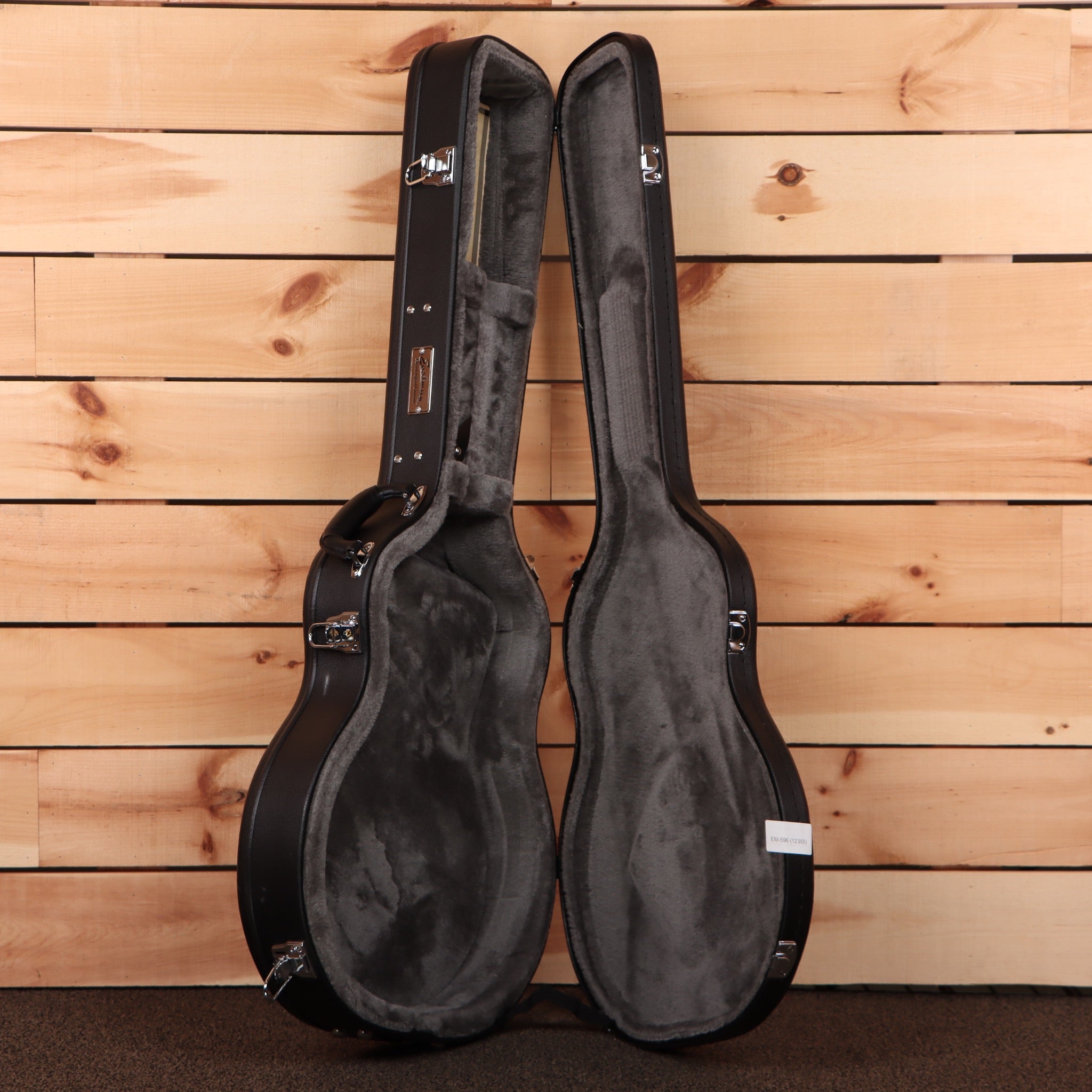 Eastman T186MX semi-hollow electric guitar Goldburst hardshell case with plush black velvet interior