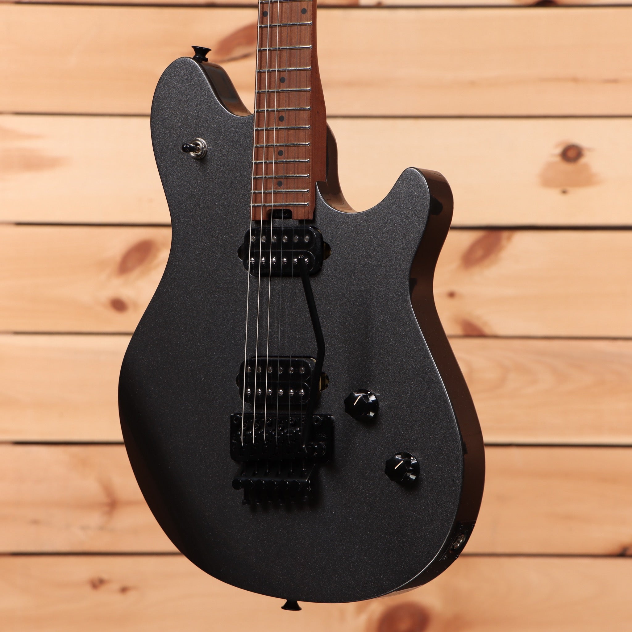 EVH Wolfgang Standard electric guitar Granite Crystal with humbucker pickups and rosewood fretboard