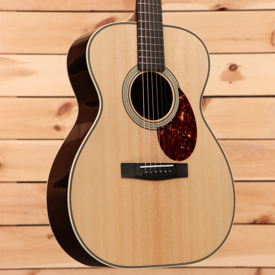 Huss and Dalton TOMR natural pre-owned acoustic guitar dreadnought with tortoiseshell pickguard