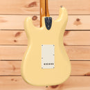 Fender Vintera II 70s Stratocaster electric guitar Vintage White single-coil pickups