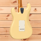 Fender Vintera II 70s Stratocaster electric guitar Vintage White single-coil pickups