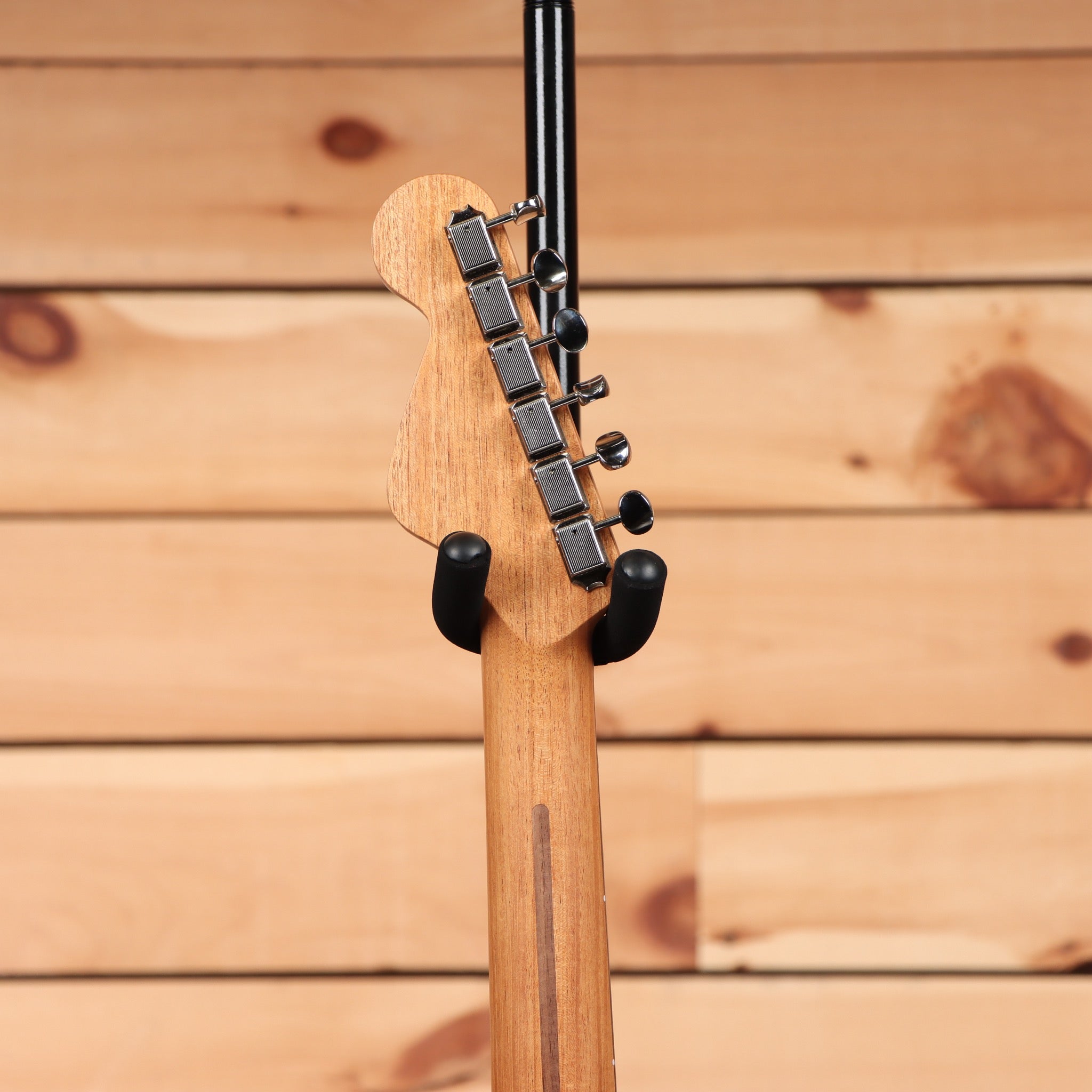 Fender Highway Series Dreadnought acoustic guitar natural finish with chrome tuning machines