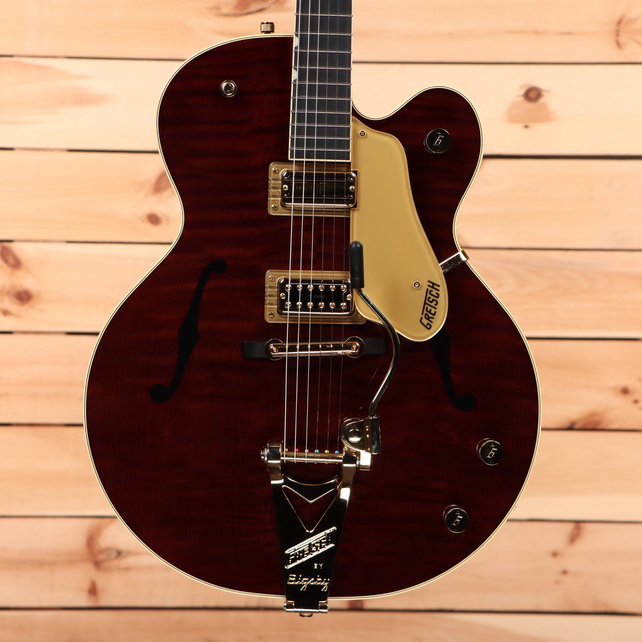 Gretsch G6122T59 Vintage Select 59 Chet Atkins Country Gentleman semi-hollow electric guitar walnut stain with gold hardware