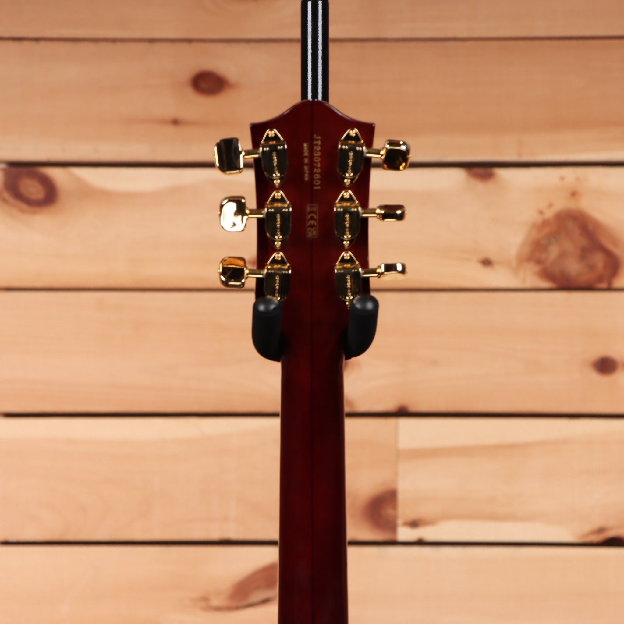 Gretsch G6122T59 Vintage Select 59 Chet Atkins Country Gentleman semi-hollow electric guitar walnut stain with gold tuning machines