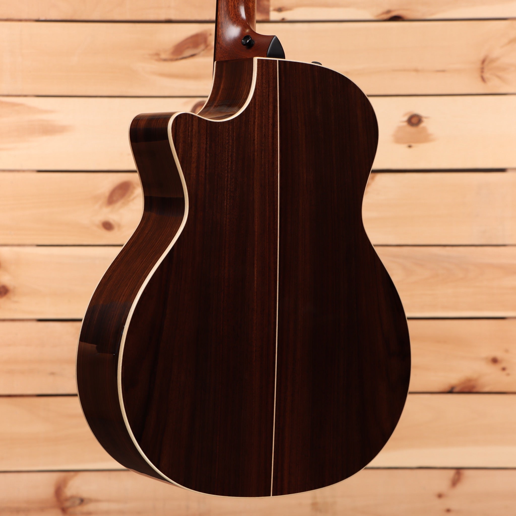 Pre-owned Taylor 814ce Grand Auditorium acoustic-electric guitar natural finish with venetian cutaway