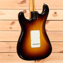 Fender Custom Shop Jimmie Vaughan Stratocaster electric guitar 2-Color Sunburst with single-coil pickups