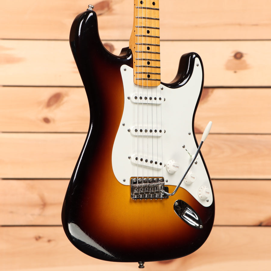Fender Custom Shop Jimmie Vaughan Stratocaster wide fade 2-color sunburst electric guitar with maple neck and white pickguard
