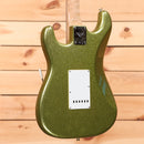Fender Custom Shop Dick Dale Stratocaster electric guitar Chartreuse Sparkle with white pickguard