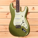 Fender Custom Shop Dick Dale Stratocaster electric guitar Chartreuse Sparkle with single-coil pickups