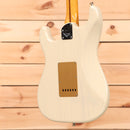 Fender Custom Shop Limited American Custom Stratocaster Deluxe electric guitar Vintage Blonde with gold pickguard and maple neck