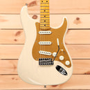 Fender Custom Shop Limited American Custom Stratocaster Deluxe electric guitar Vintage Blonde with maple neck and single-coil pickups