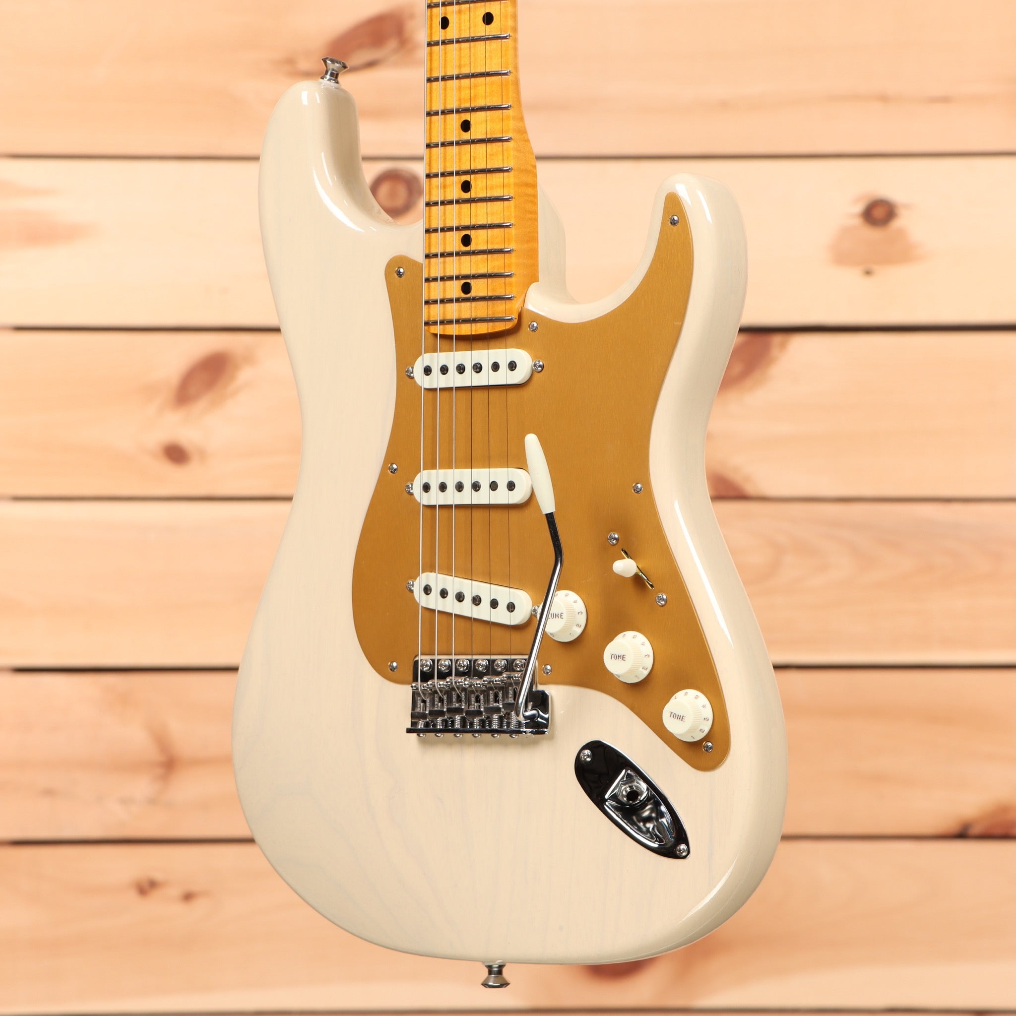 Fender Custom Shop Limited American Custom Stratocaster Deluxe electric guitar Vintage Blonde maple neck single-coil pickups