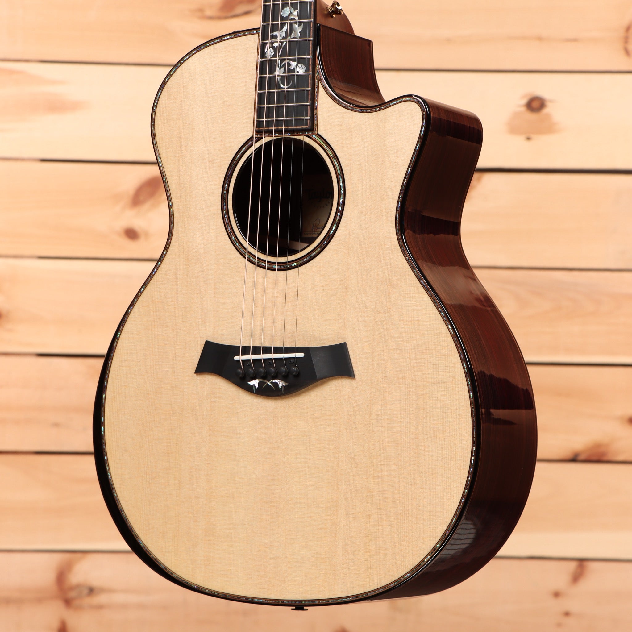 Taylor 914ce Special Edition Grand Auditorium acoustic-electric guitar natural finish with venetian cutaway
