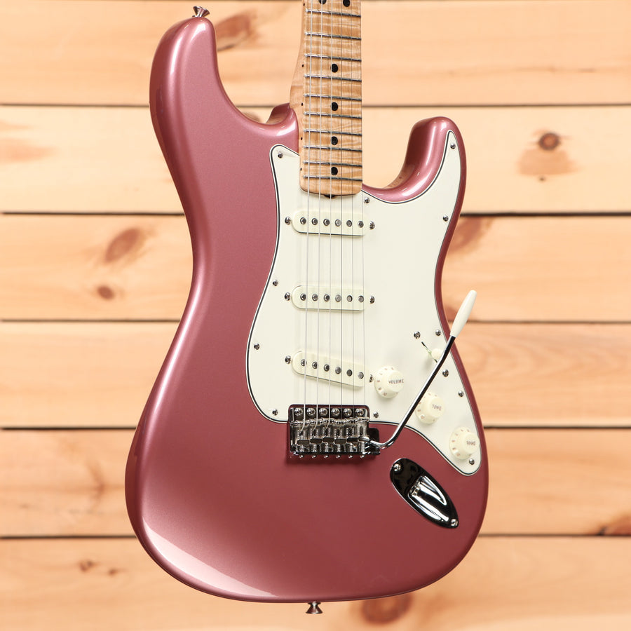 Fender Custom Shop Limited 1965 Stratocaster NOS electric guitar Burgundy Mist Metallic with single-coil pickups and tremolo bridge