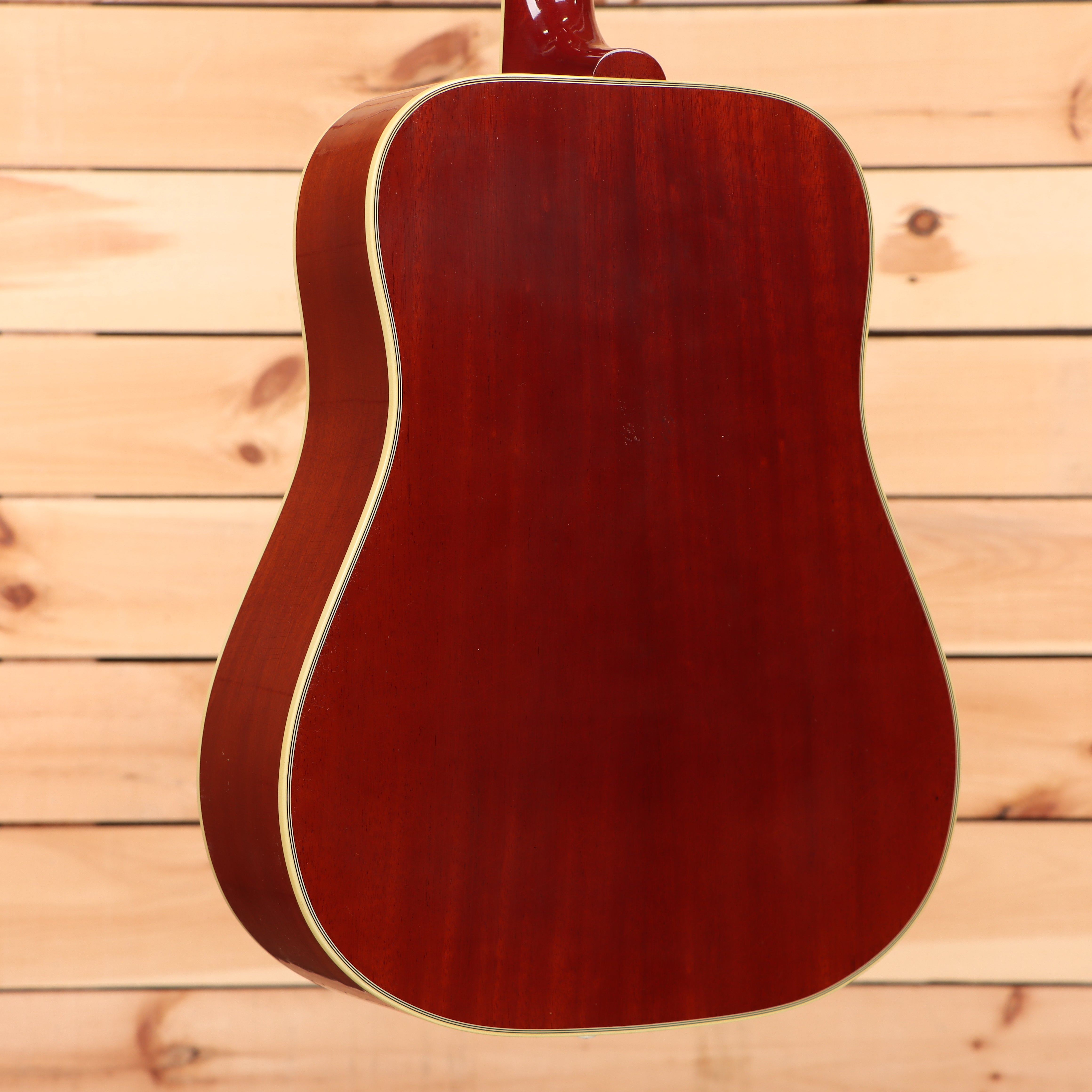 Gibson 1960 Hummingbird light-aged Heritage Cherry Sunburst dreadnought acoustic guitar with gold binding