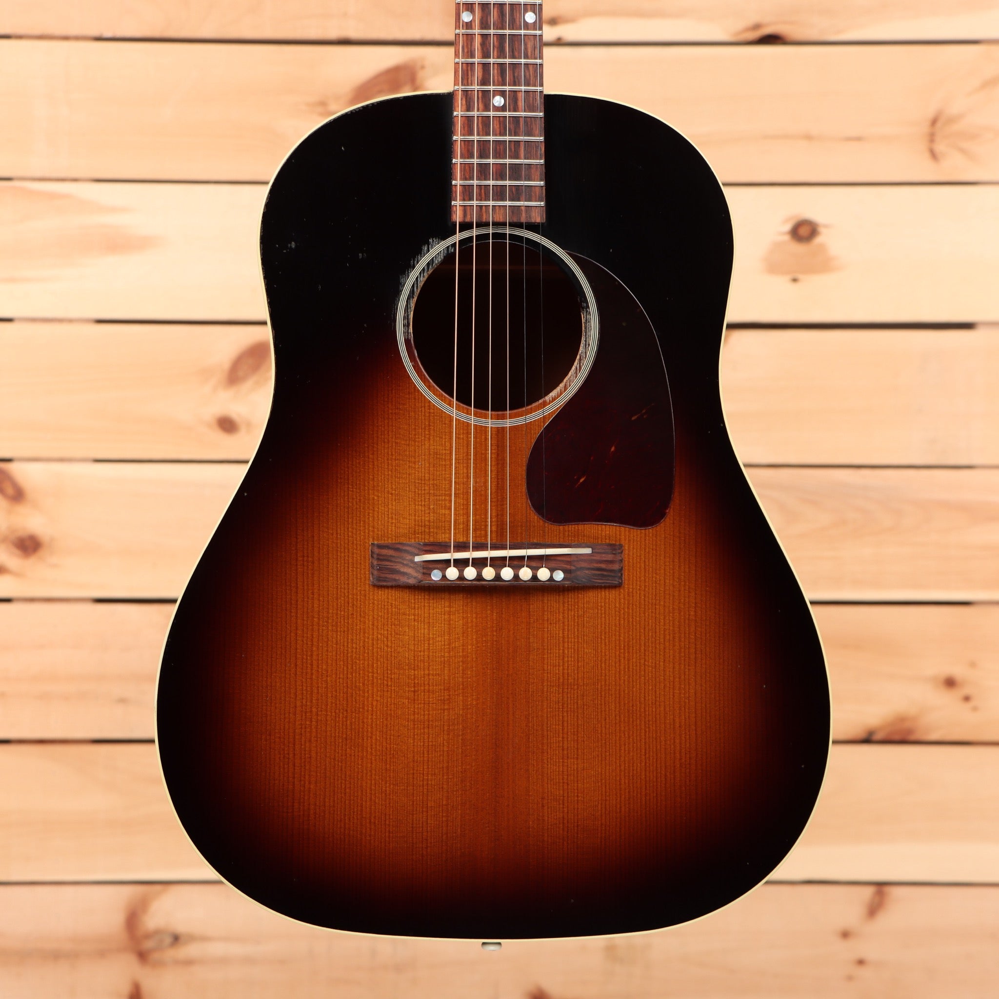 Gibson 1942 Banner J-45 light-aged dreadnought acoustic guitar vintage sunburst with rosewood fretboard