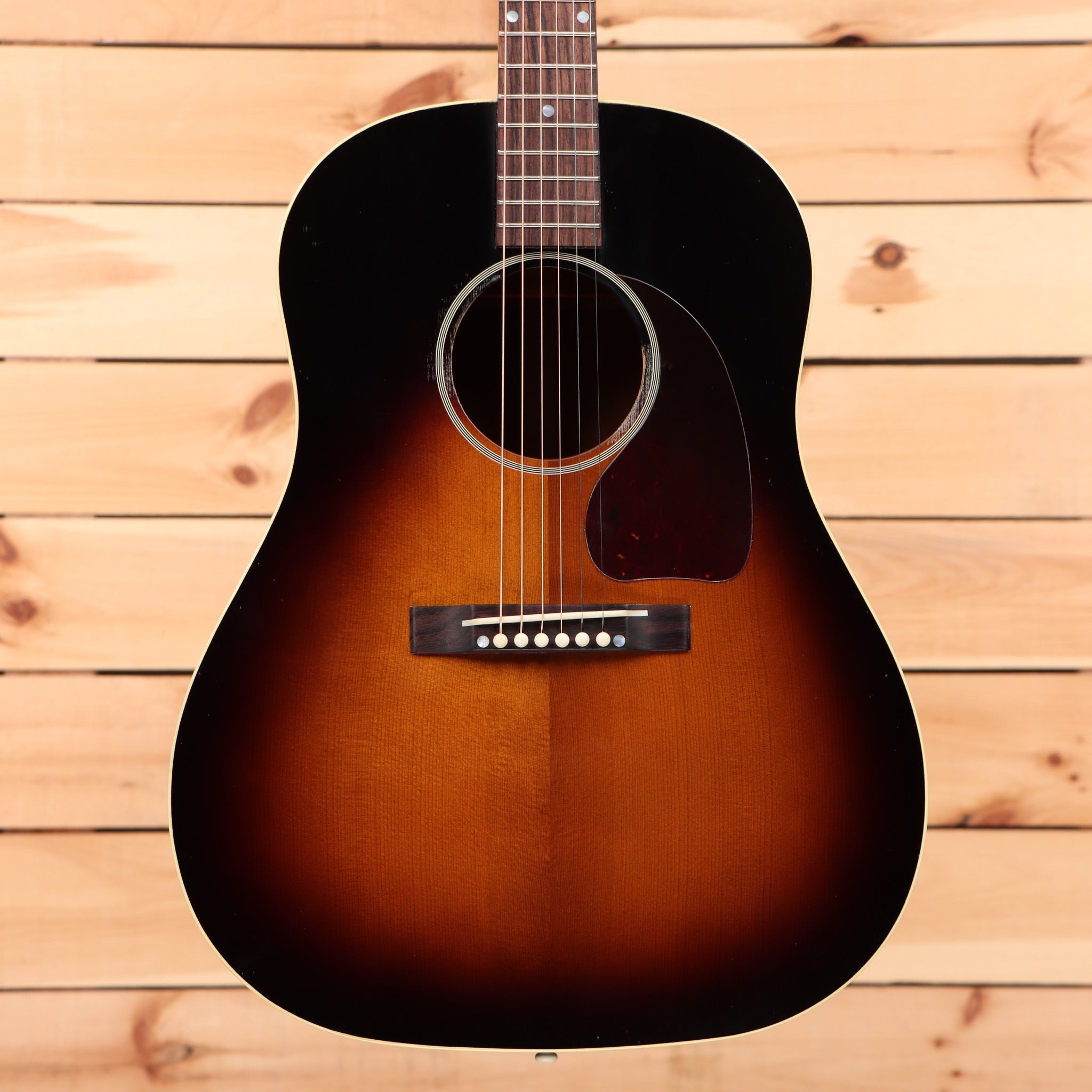 Gibson 1942 Banner J-45 light-aged dreadnought acoustic guitar vintage sunburst with rosewood fretboard
