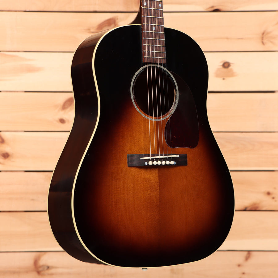 Gibson J-45 dreadnought acoustic guitar light aged vintage sunburst with cream binding and rosewood fretboard