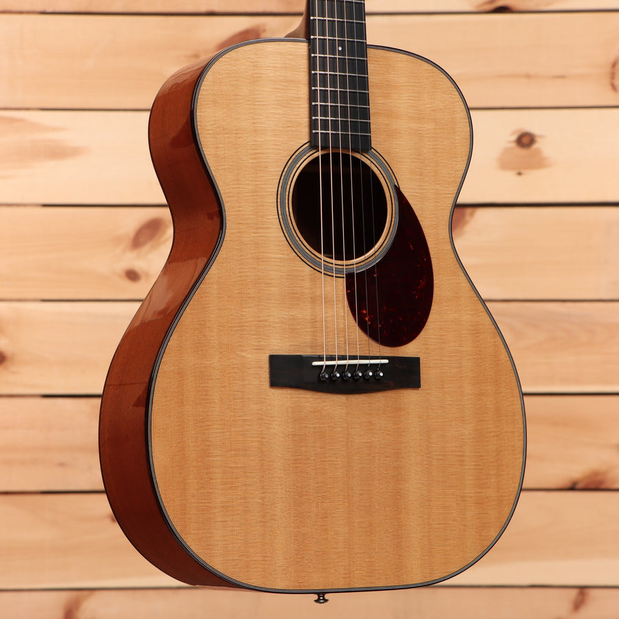 Huss and Dalton Tom Custom dreadnought acoustic guitar natural finish with rosewood back and sides