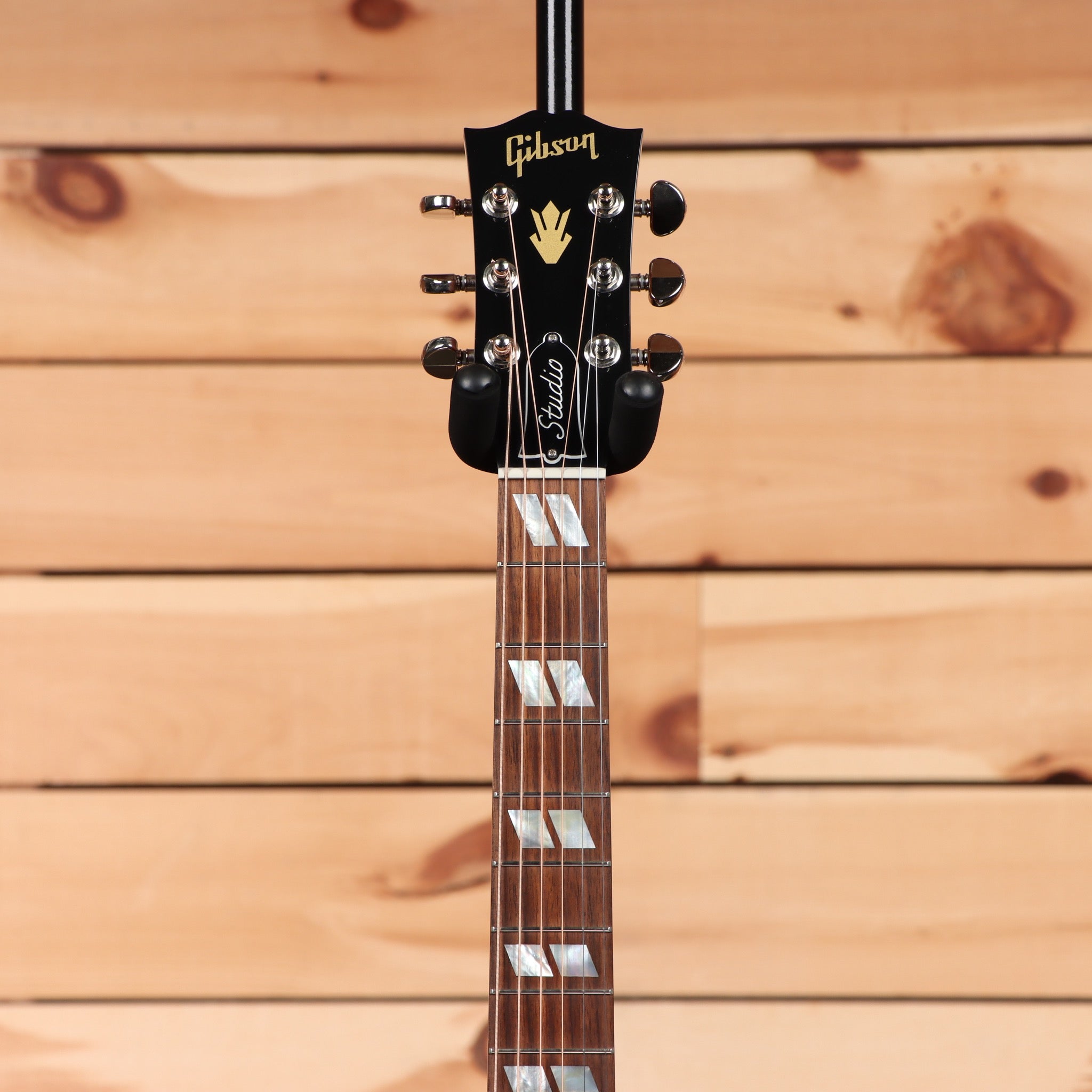 Pre-owned Gibson Hummingbird Studio acoustic guitar walnut natural with block inlays