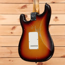 Fender Custom Shop 1958 Stratocaster Relic electric guitar 3-tone sunburst with white pickguard and single-coil pickups