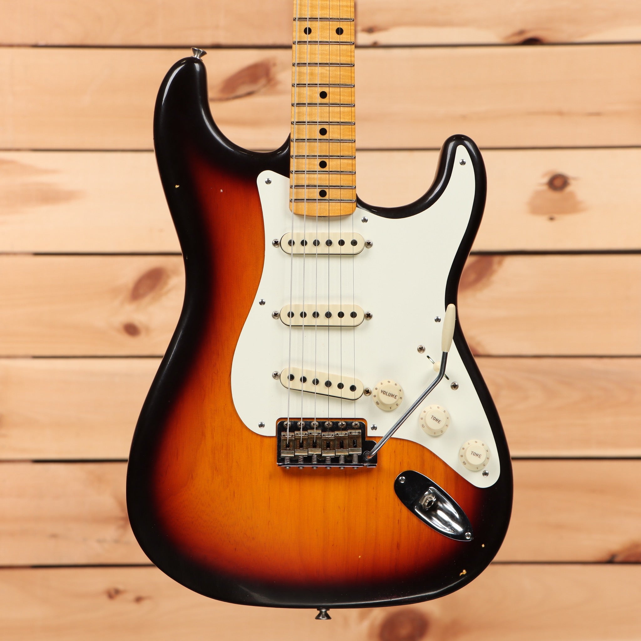 Fender Custom Shop Limited Kyle McMillin Masterbuilt 1958 Stratocaster Relic electric guitar faded aged chocolate 3-tone sunburst with single-coil pickups