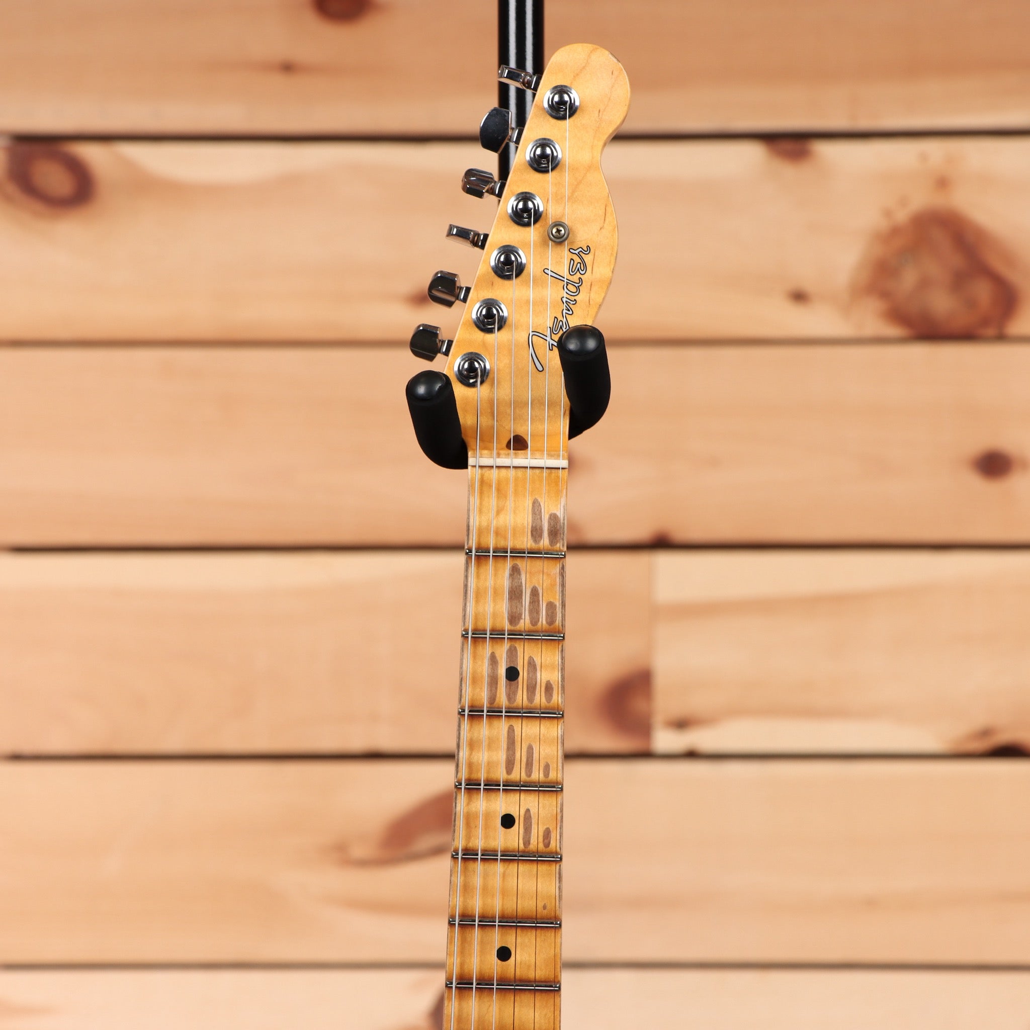 Fender Custom Shop Limited Caballo Tono Ligero electric guitar aged black with maple fretboard and vintage tuning machines