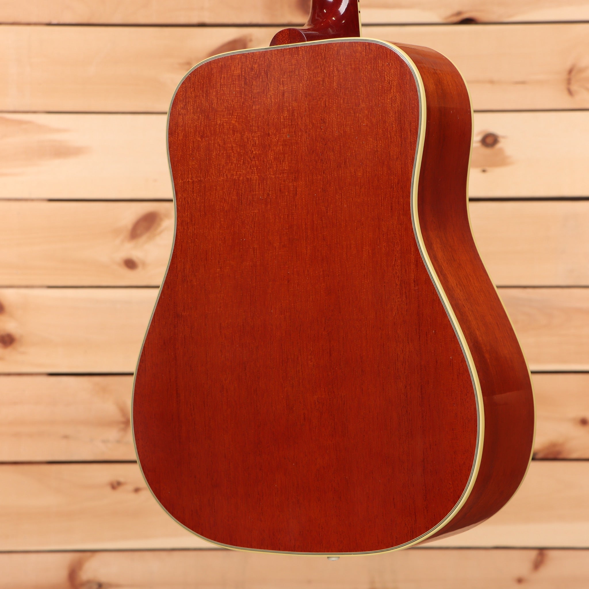 Gibson 1960 Hummingbird light-aged acoustic guitar Heritage Cherry Sunburst dreadnought with cream binding