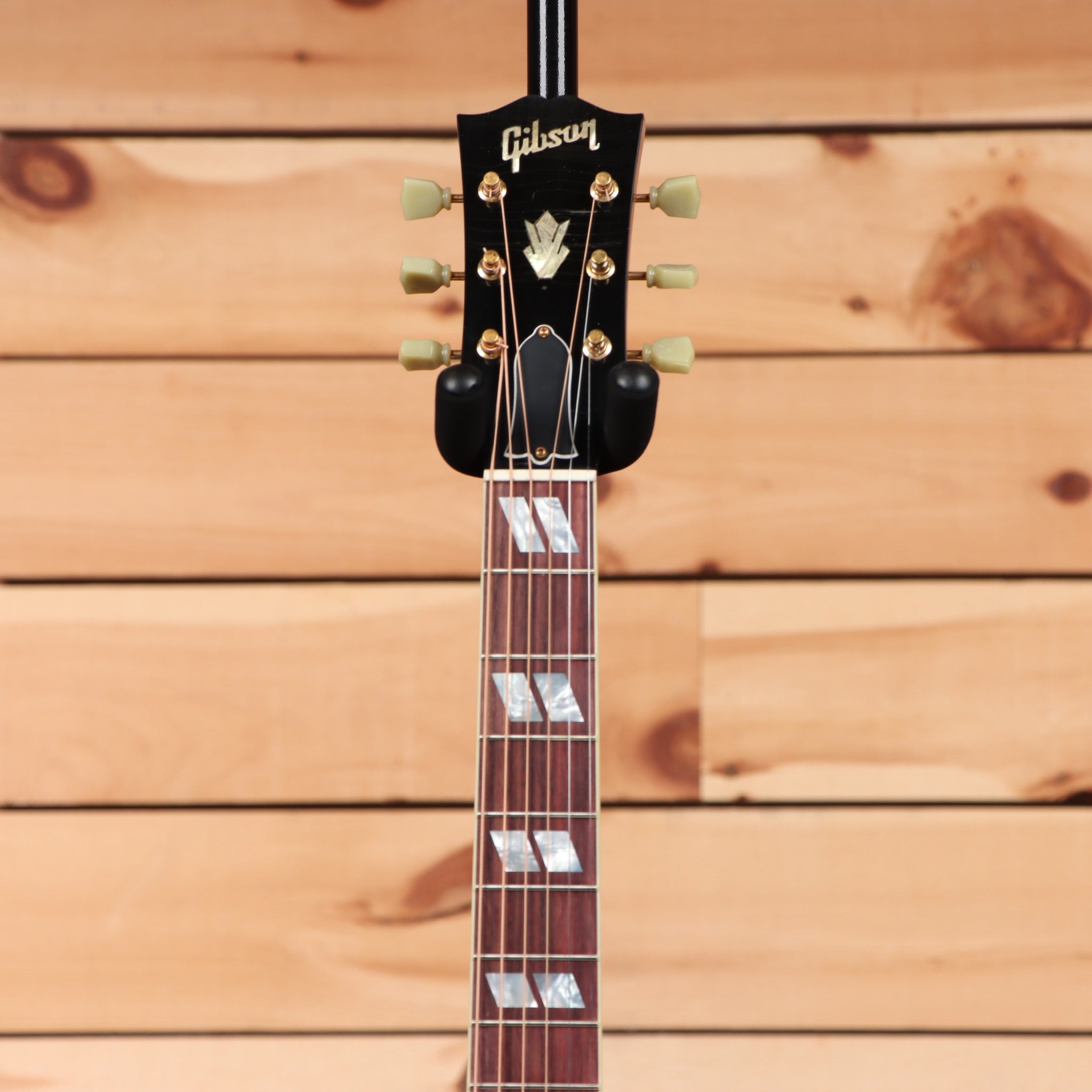 Gibson 1960 Hummingbird light-aged Heritage Cherry Sunburst acoustic guitar with gold tuning machines