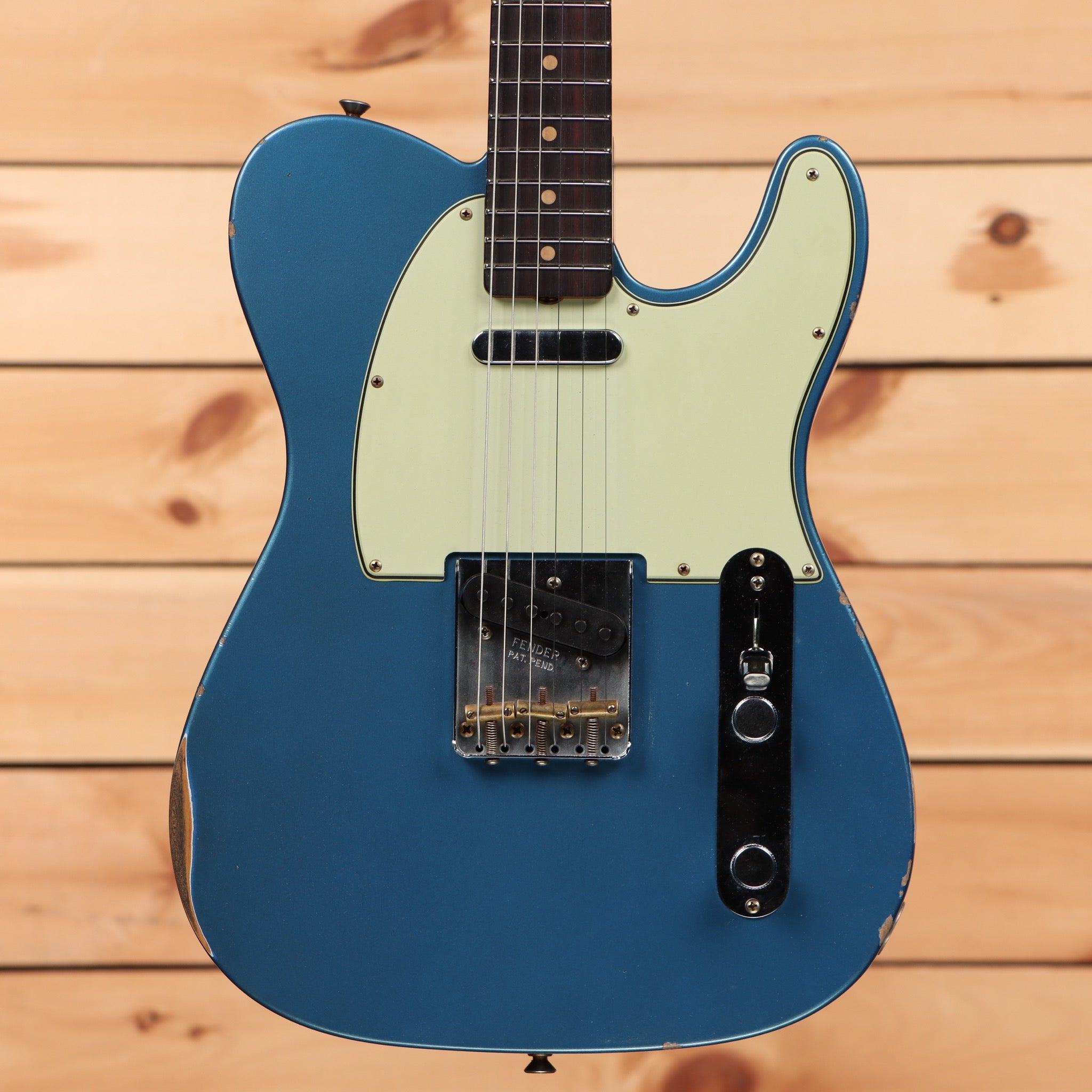 Fender Custom Shop Limited 1960 Telecaster Relic electric guitar Lake Placid Blue with single-coil pickups