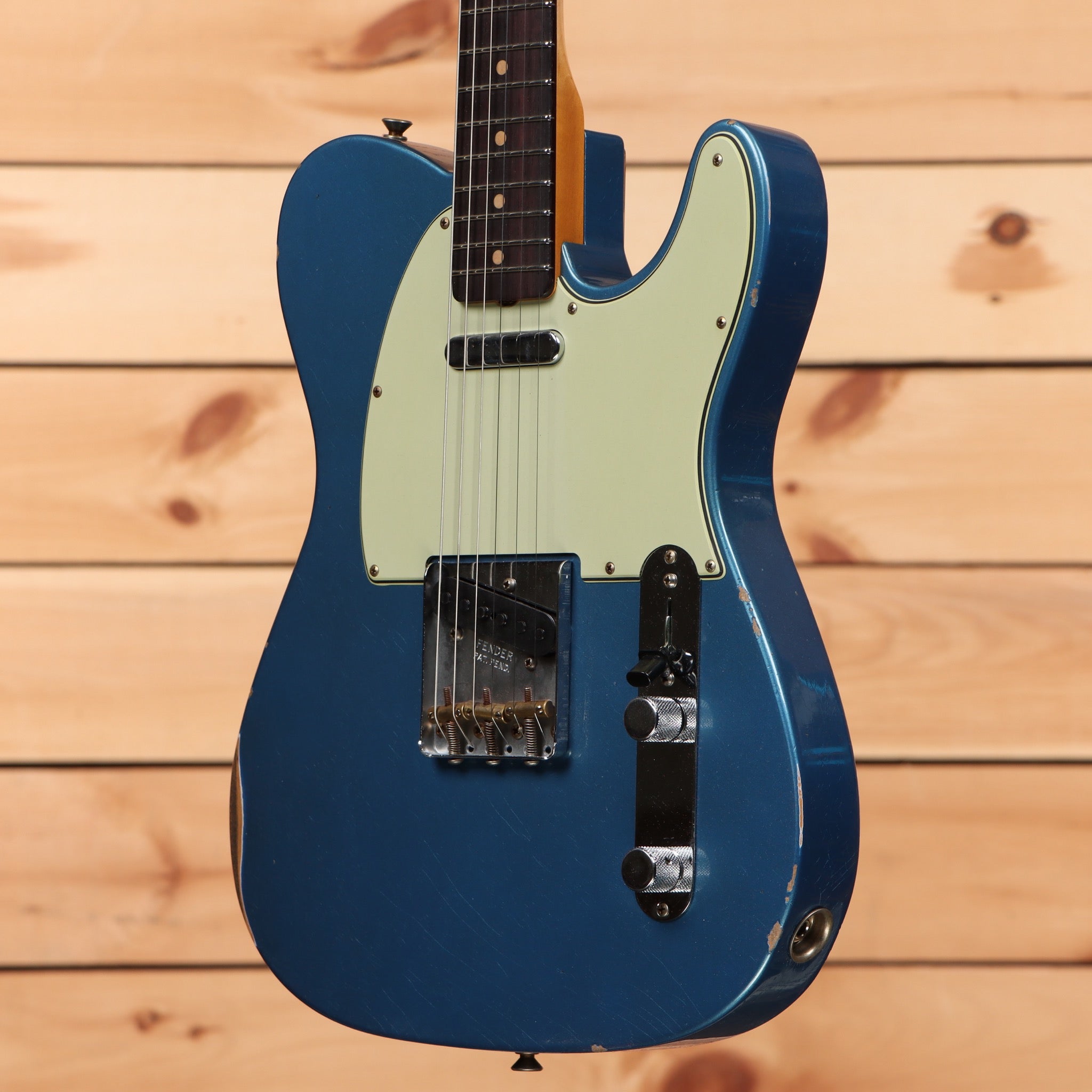 Fender Custom Shop Limited 1960 Telecaster Relic electric guitar Lake Placid Blue with single-coil pickups