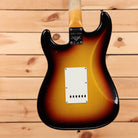 Fender Custom Shop Limited 1962-1963 Stratocaster Journeyman Relic electric guitar 3-Color Sunburst with single-coil pickups