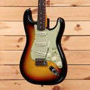 Fender Custom Shop Stratocaster electric guitar 3-color sunburst relic finish with single-coil pickups