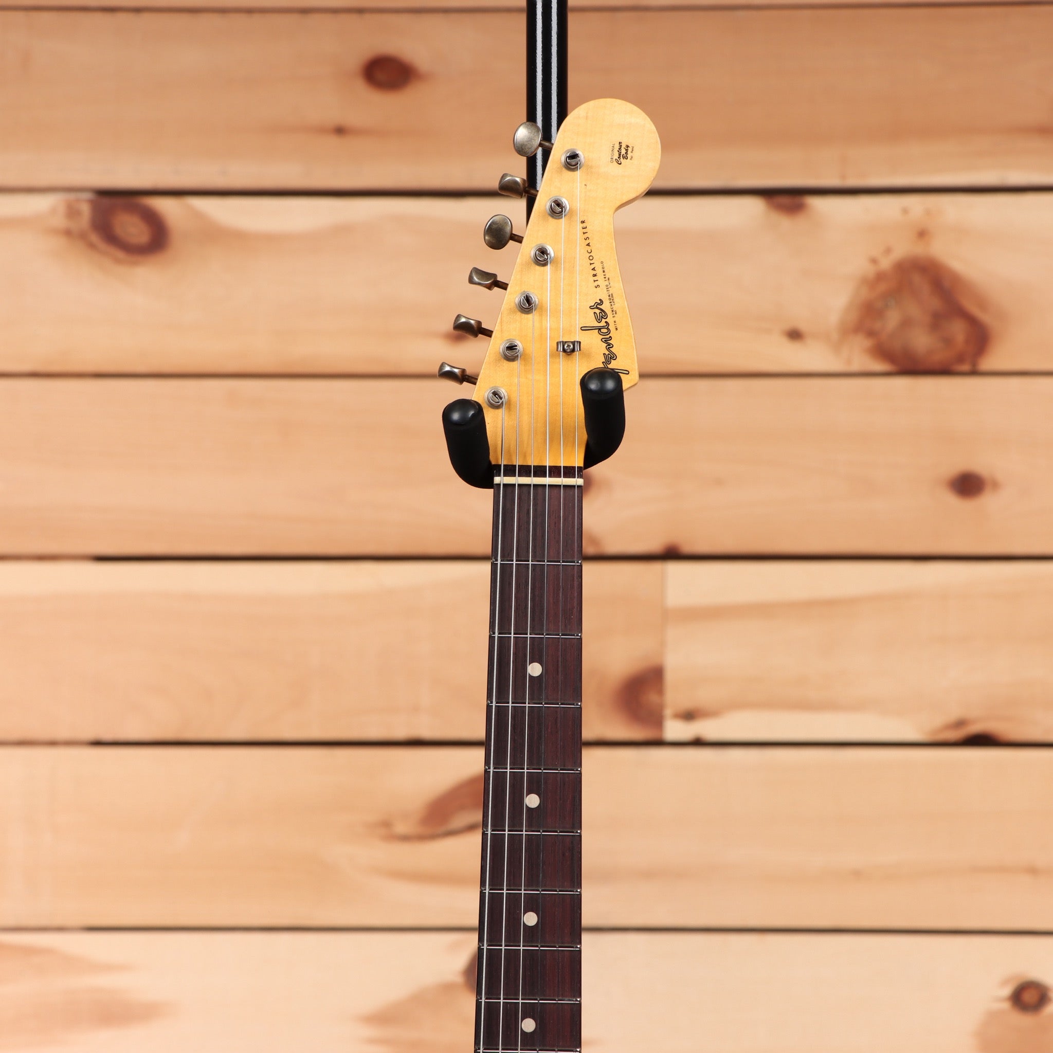 Fender Custom Shop Stratocaster Journeyman Relic 3-Color Sunburst electric guitar with maple neck and single-coil pickups