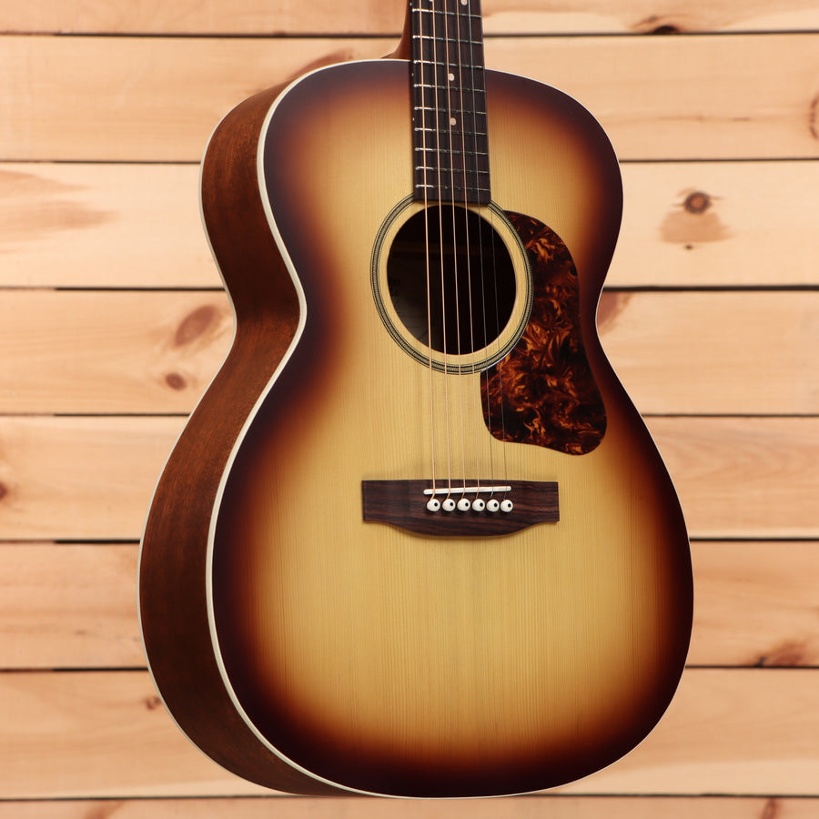 Gallagher GA35 dreadnought acoustic guitar sunburst finish with tortoiseshell pickguard
