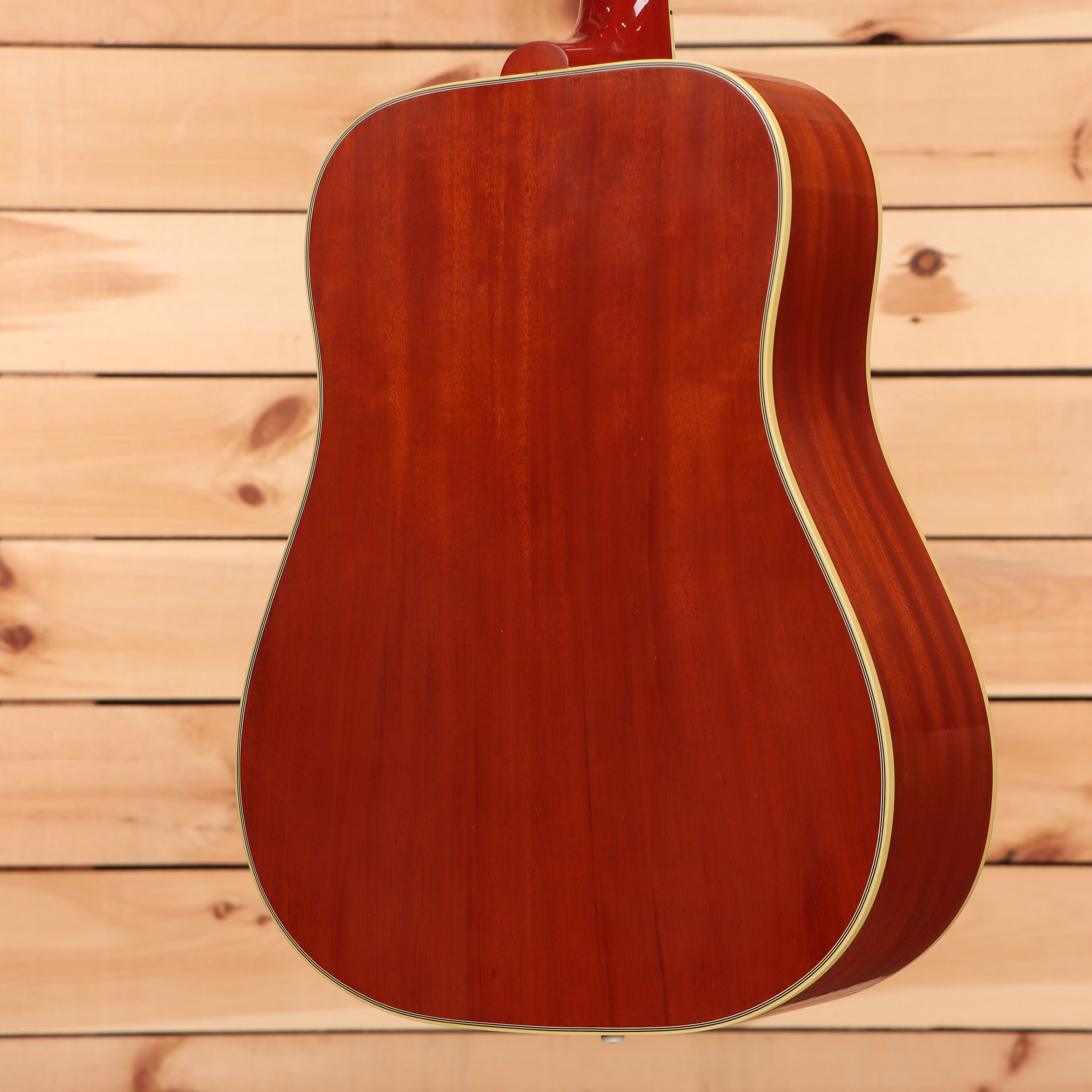Gibson 1960 Hummingbird light-aged Heritage Cherry Sunburst acoustic guitar dreadnought with cream binding