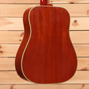 Gibson 1960 Hummingbird light-aged Heritage Cherry Sunburst acoustic guitar dreadnought with gold binding