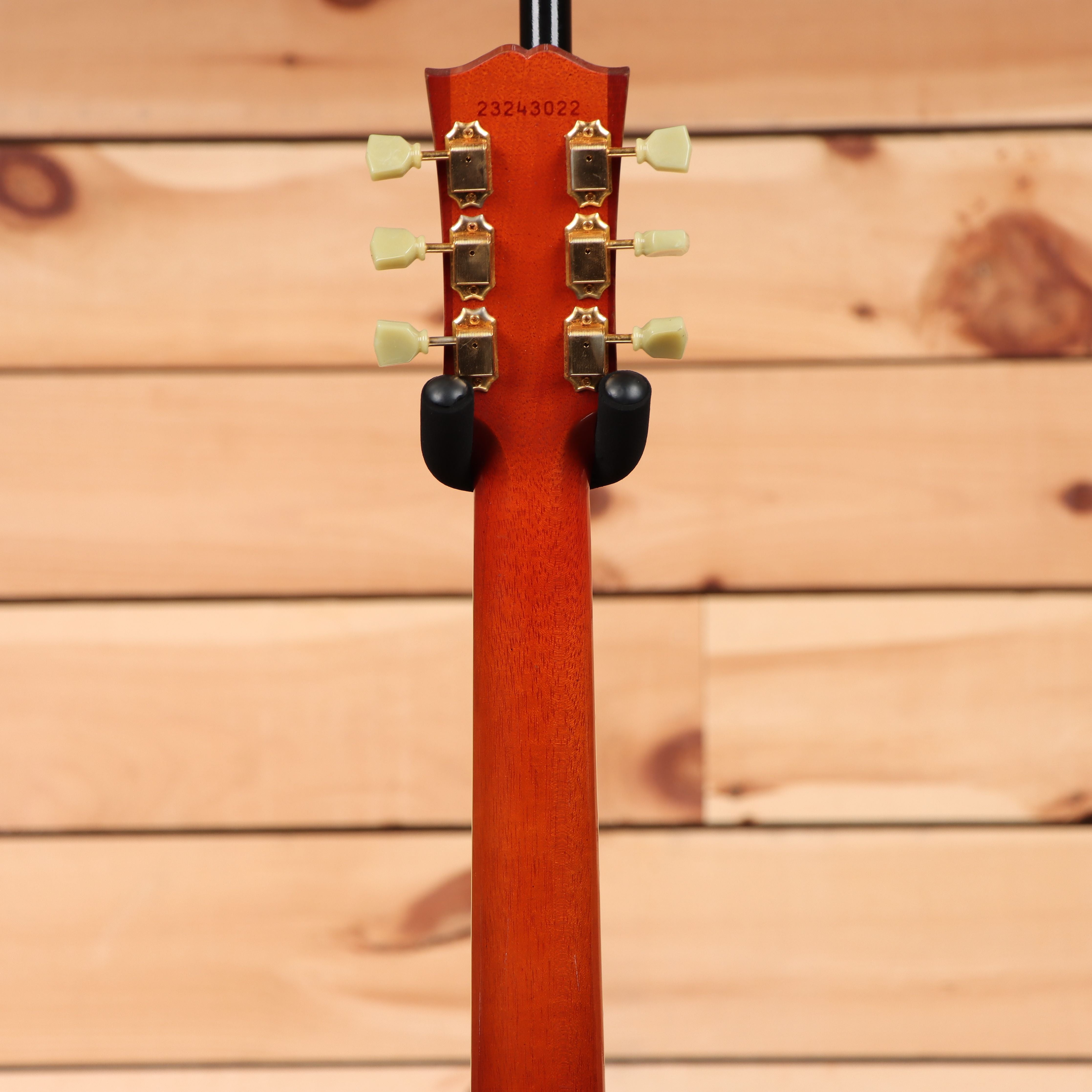 Gibson 1960 Hummingbird light-aged heritage cherry sunburst acoustic guitar with gold tuning machines